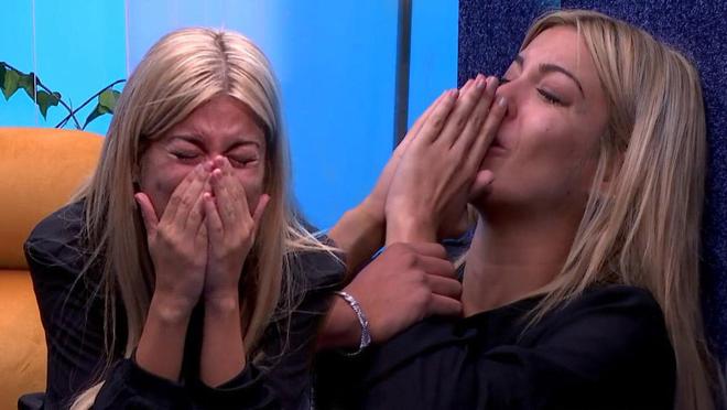 Oriana, totalmente derrumbada, solicitando su salida del programa