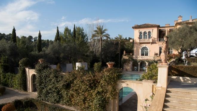 La impresionante mansion de «Riviera»
