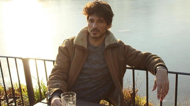 Shearling jacket, así se lleva la chaqueta de la temporada