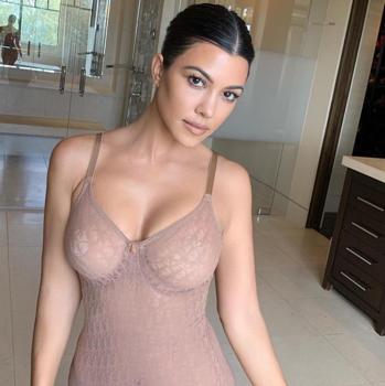 Kourtney Kardashian en ropa interior