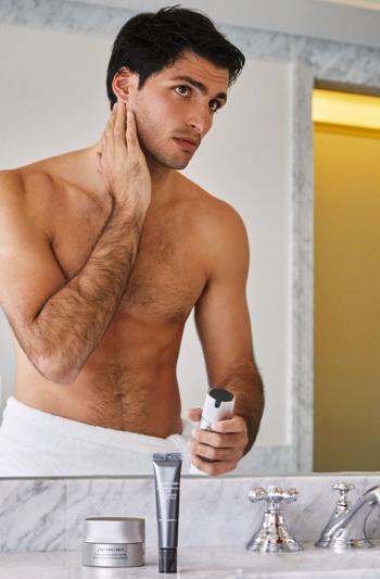 Carlos Sainz, embajador de la línea Total Revitalizer de Shiseido Men