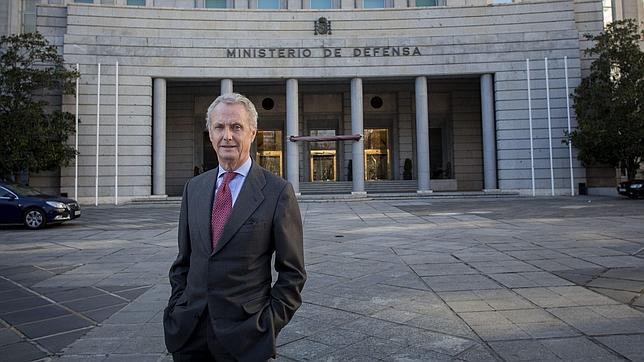 «Llevar a las Fuerzas Armadas al debate político es un error extraordinario»