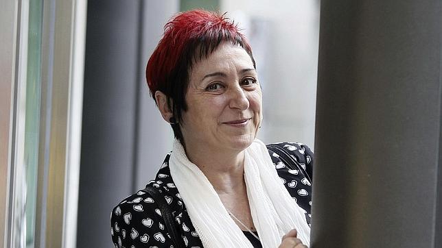 Elia Barceló: «En mi novela hay unas personas que controlan el mundo y que les da igual todo lo que no sea enriquecerse»