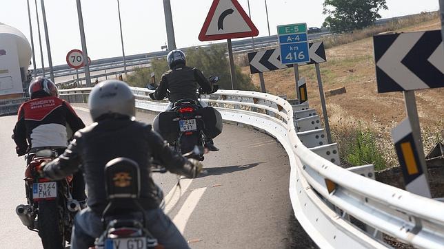 Casi 2.000 motoristas multados en una semana en una nueva campaña de Tráfico