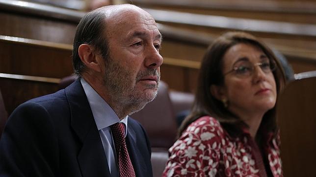 Rubalcaba comerá con Griñán y Fernández el lunes para hablar del modelo territorial
