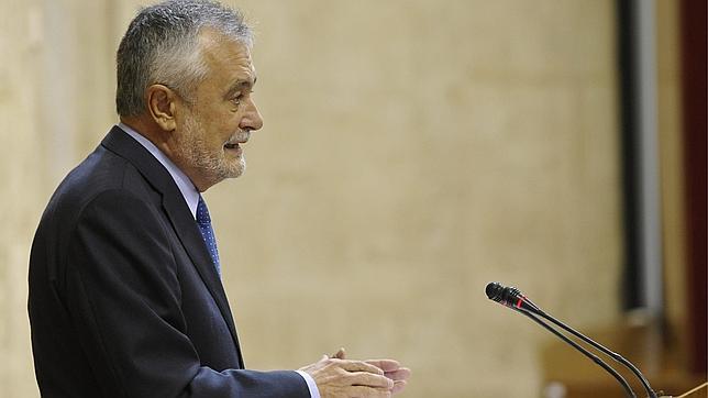 Zoido no cree que Griñán agote la legislatura