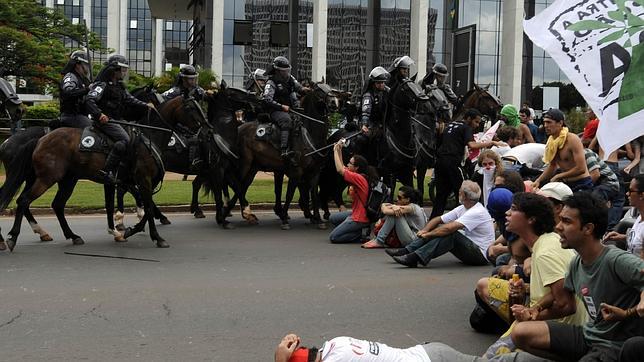 Las protestas continúan en Brasil tras la final del torneo de la Copa de Confederaciones