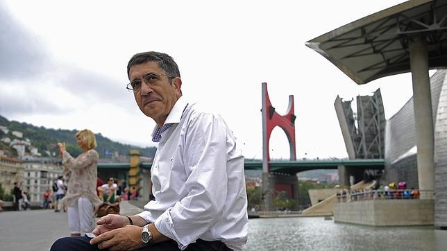 «Nosotros no acudimos a "papá Estado" como ha hecho Cataluña»