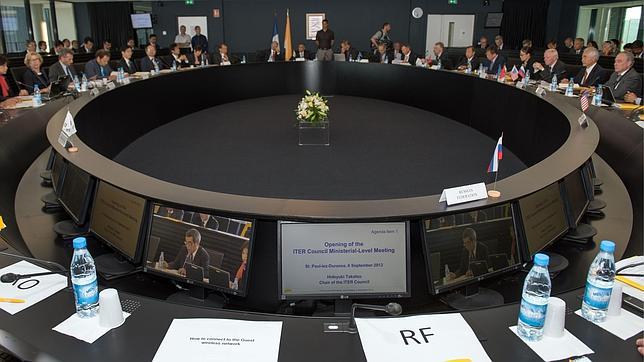 En la reunión que debate los apoyos de cada localización para el ITER, la opción francesa desbanca a lA española. Cadarache albergará el reactor termonuclear