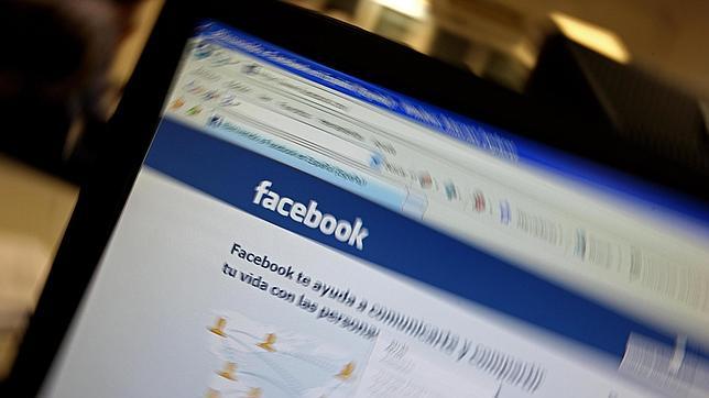 Los menores podrán configurar si personas que no están entre sus amigos pueden ver lo que publican