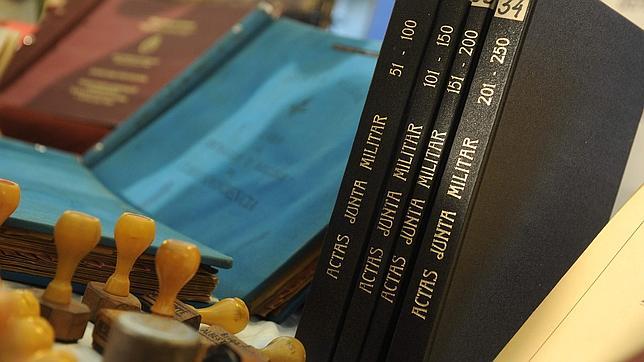 Argentina halla «listas negras» de la dictadura con nombres de 331 artistas y periodistas