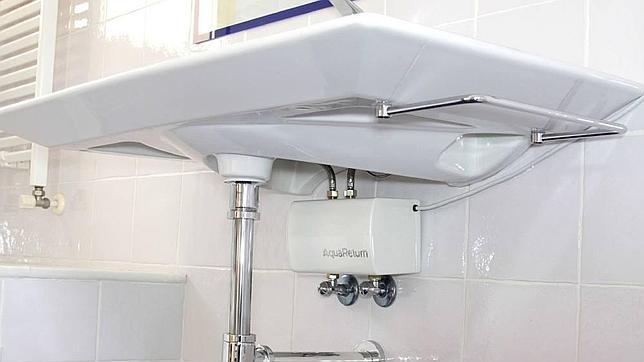 El electrodoméstico hace recircular el agua hasta que está caliente