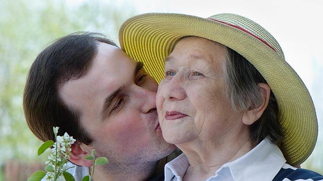 ¿Por qué hay maridos que no se despegan de sus madres?
