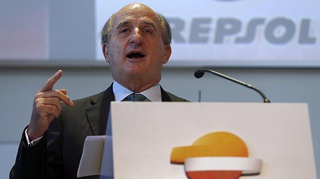 Repsol sale del directorio de YPF pero conserva una participación del 12%