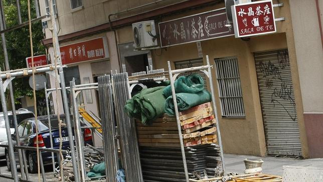 La Policía desmantela seis clínicas chinas clandestinas y detiene a ocho personas