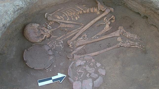 Una de las tres tumbas más ricas del último periodo meroítico identificadas en el cementerio, de un hombre joven.