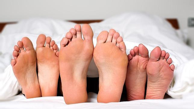Los tríos son una de las fantasías sexuales más deseadas, aunque no patológicas