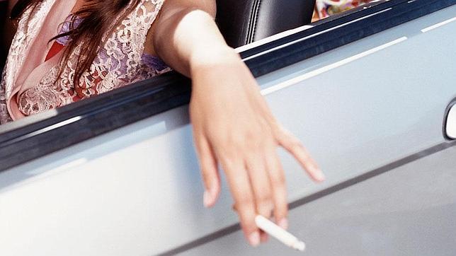 En España la sanción por conducir habiendo consumido drogas es de 1.000 euros con retirada de 6 puntos del carné.