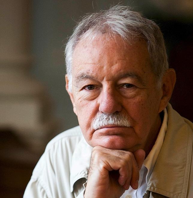 El escritor español Eduardo Mendoza