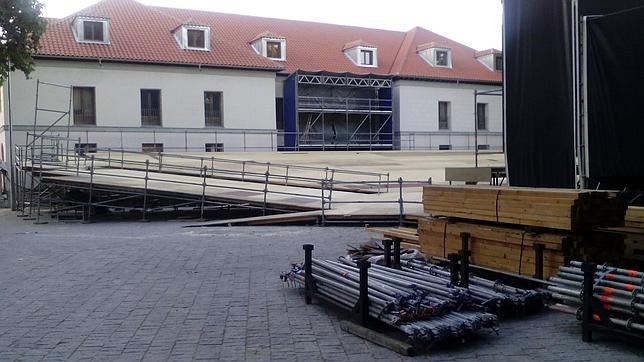 Ubicación de las instalaciones, el escenario y el graderío del festival Veranos de la Villa