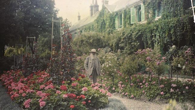 Monet en su casa de Giverny en 1921