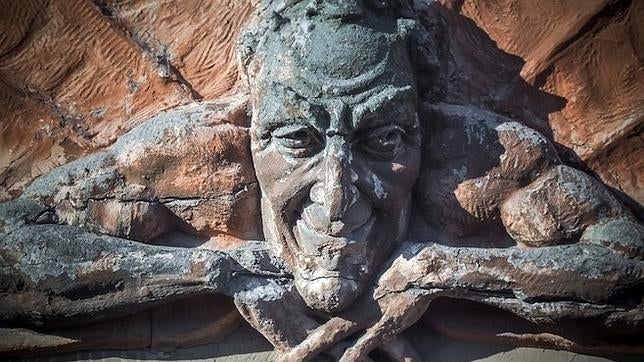 La escultura de la polémica ha sido destruida