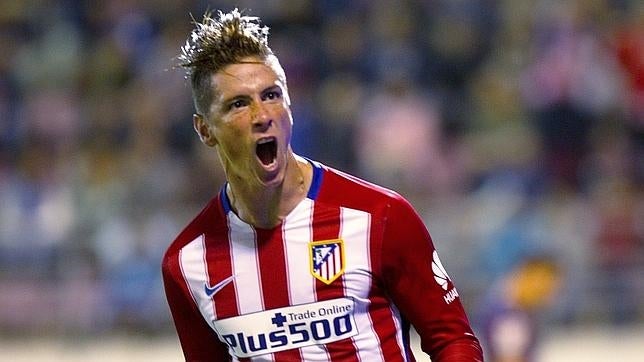 Fernando Torres celebra su gol al Éibar