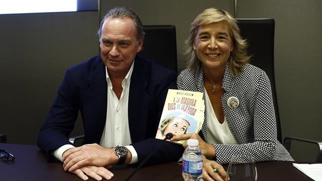 Bertín Osborne y Marta Barroso antes de la presentación
