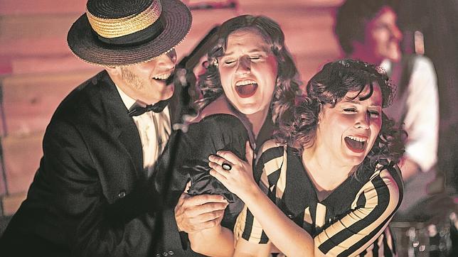 Helena Amado y los hermanos Marcos y Paula Padilla