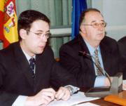 El diputado de Cooperación, Sebastián García, y el presidente Julio de España. Salvador Mata