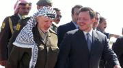 El Rey Abdala II recibe a Yaser Arafat en el aeropuerto de Amán. Epa