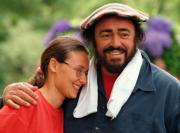 Cuando Nicoletta se quedó embarazada Pavarotti también lo negó