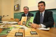 HUERTAS FRAILE José Manuel Tofiño y Gustavo Figueroa, durante la presentación de la guía