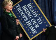 AFP. Hillary Clinton, cuando se disponía ayer a dar un discurso en Washington sobre la guerra de Irak