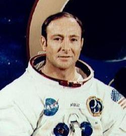 Edgar Mitchell fue el piloto del módulo lunar del Apollo 14