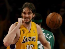 Pau Gasol se verá las caras con Juan Carlos Navarro. /REUTERS