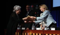 Premio a mayores «informatizados»
