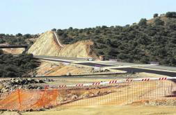 La Junta señala que su actual plan de autovías contempla 700 nuevos kilómetros