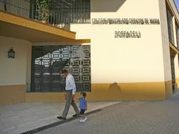 Colegio religioso para moral «inequívoca»