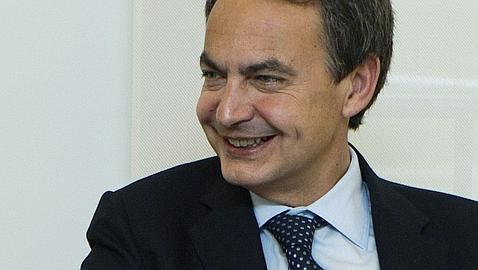 Zapatero: «Alemania debe jugar como delantero centro y no a la defensiva»