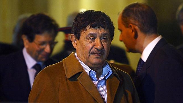 Gadafi pide a Turquía que negocie una tregua