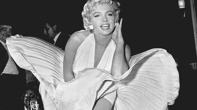 Subastan el vestido que Marylin Monroe lució en «La tentación vive arriba»