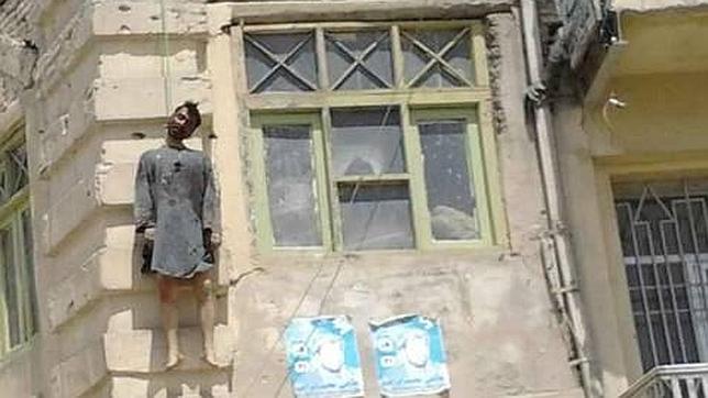 El escolta que asesinó al hermanastro de Karzai había trabajado para la Coalición