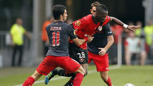 Juanfran alivia el sopor atlético