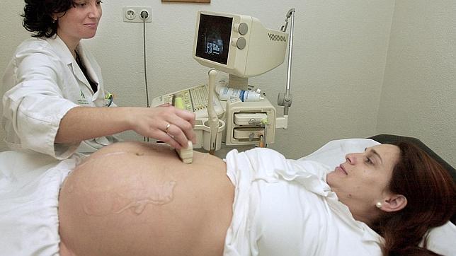 Casi el 40% de las mujeres que recurren a tratamientos de fertilidad no tiene pareja
