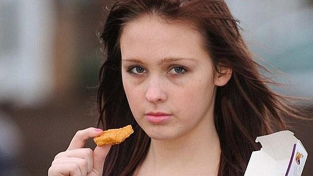 Una joven adicta a los «nuggets» estuvo a punto de morir