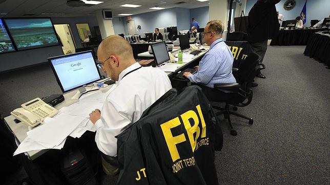El FBI quiere una aplicación que vigile Facebook y Twitter