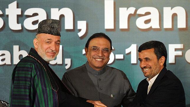Karzai pide a los talibanes una negociación de paz directa