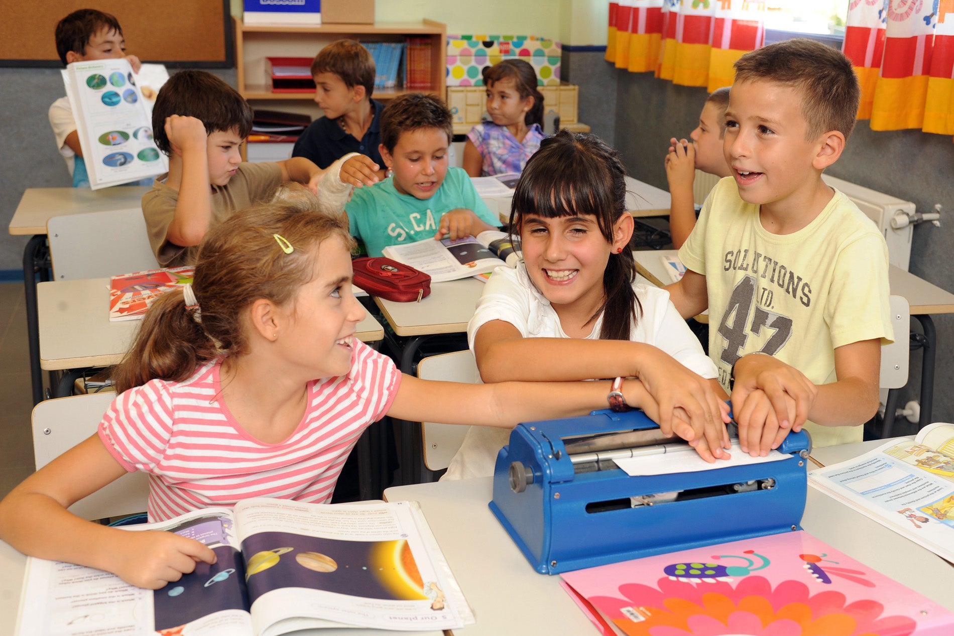 Cerca de 380 niños con discapacidad visual grave afrontan su vuelta al colegio
