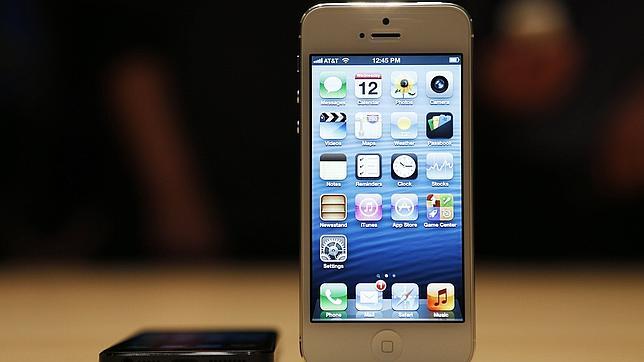Por qué tu iPhone manda SMS a Reino Unido sin que lo sepas